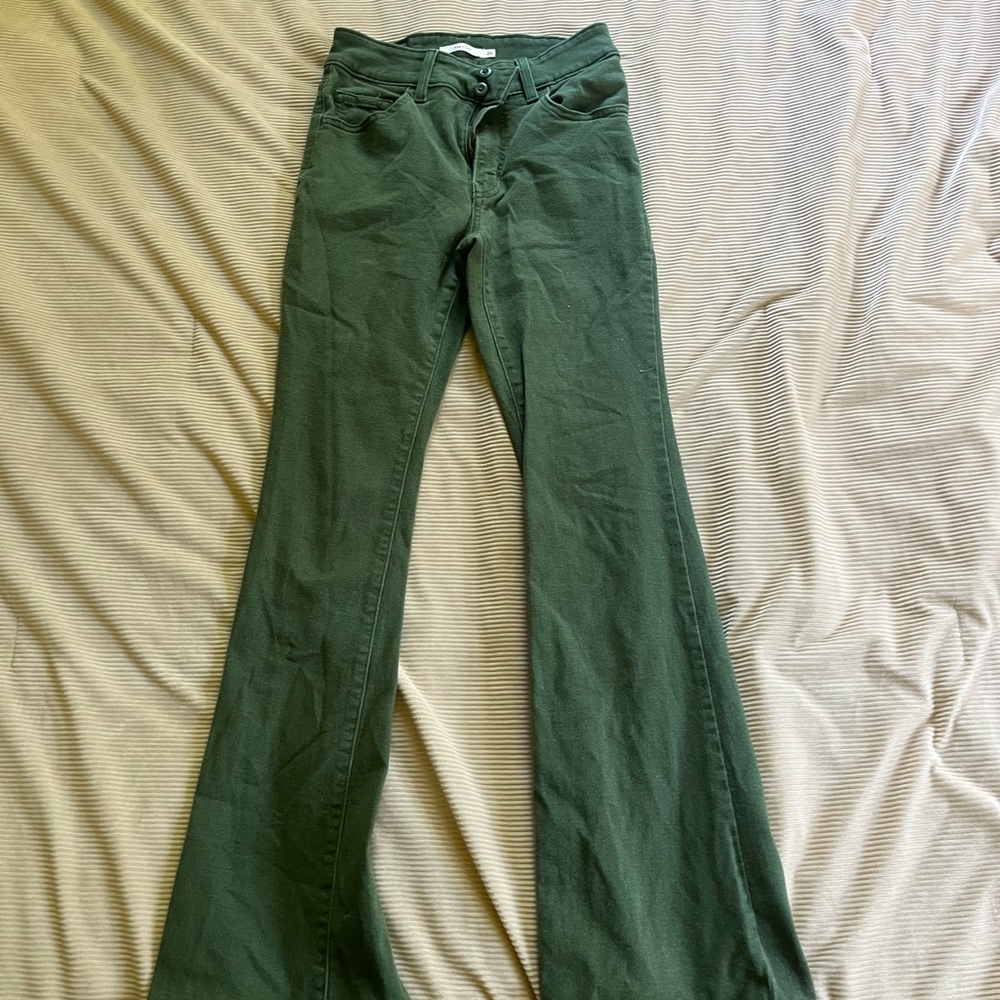 Levi flared olive green jeans